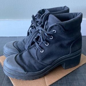 Chinese Laundry Black Canvas Combat Heeled Ankle Boots 9